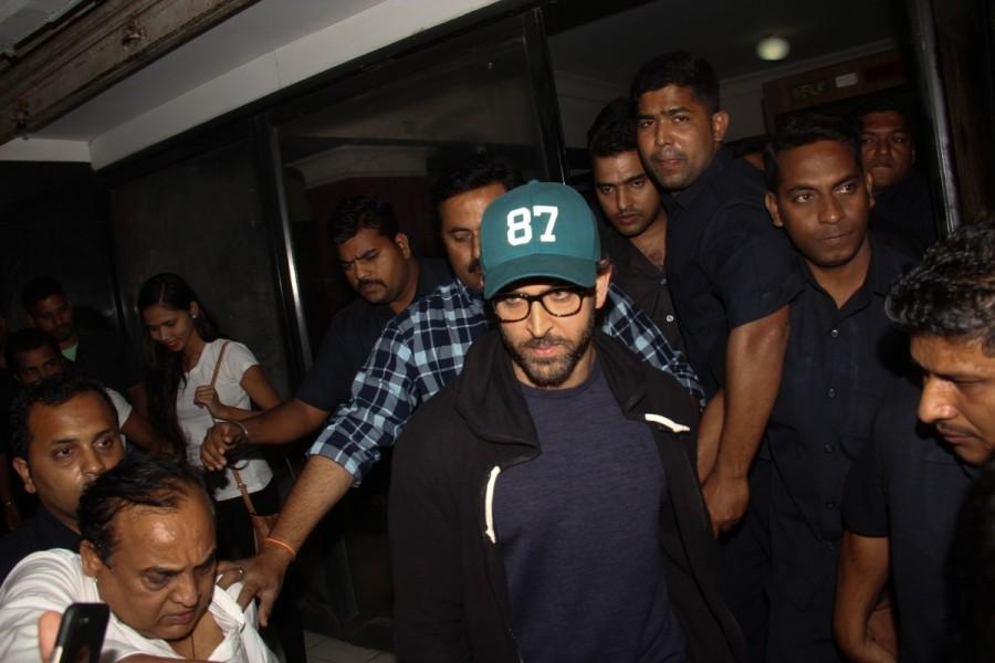 Bollywood actor Hrithik Roshan meet and greet fans at Chandan Cinema at Juhu in Mumbai on 26th January. Hrithik Roshan,kaabil,Kaabil promotion,Kaabil movie promotion,Hrithik Roshan meet fans,Chandan Cinema,Hrithik Roshan latest pics,Hrithik Roshan latest images,Hrithik Roshan latest photos,Hrithik Roshan latest stills,Hrithik Roshan latest pictures