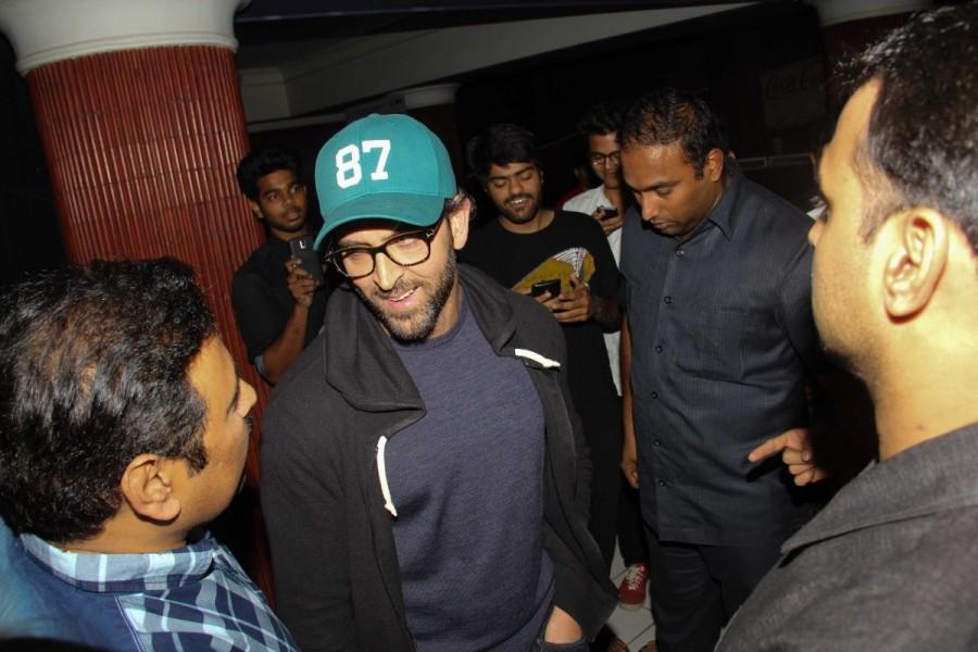 Bollywood actor Hrithik Roshan meet and greet fans at Chandan Cinema at Juhu in Mumbai on 26th January. Hrithik Roshan,kaabil,Kaabil promotion,Kaabil movie promotion,Hrithik Roshan meet fans,Chandan Cinema,Hrithik Roshan latest pics,Hrithik Roshan latest images,Hrithik Roshan latest photos,Hrithik Roshan latest stills,Hrithik Roshan latest pictures