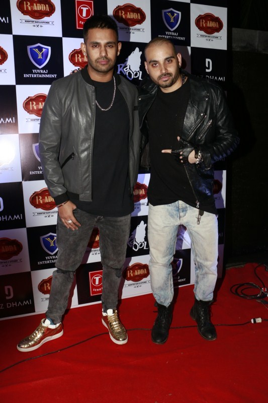 Song launch of Desi Girls 'Do It Better' by RaOol & Punjabi superstar Jaz Dhami. The event is graced by some B-town singers and actors like Arpita Mukherjee, Siddharth Bhardwaj, Singer Arko, Ankit Tiwari, Sonali Raut and others. Do It Better,Do It Better song,Do It Better song launch,Arpita Mukherjee,Siddharth Bhardwaj,Singer Arko,Ankit Tiwari,Sonali Raut,Rapper Raool & Jaz Dhami,Rapper Raool,Jaz Dhami,Rapper RaOol