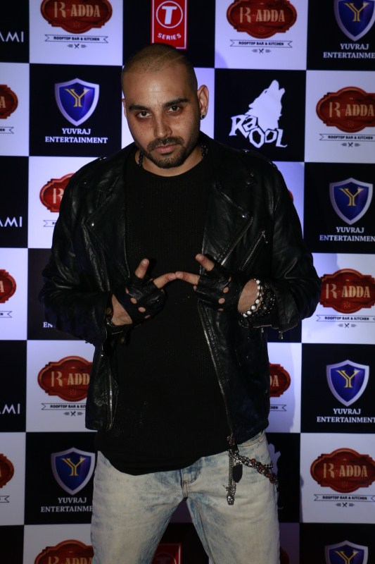Song launch of Desi Girls 'Do It Better' by RaOol & Punjabi superstar Jaz Dhami. The event is graced by some B-town singers and actors like Arpita Mukherjee, Siddharth Bhardwaj, Singer Arko, Ankit Tiwari, Sonali Raut and others. Do It Better,Do It Better song,Do It Better song launch,Arpita Mukherjee,Siddharth Bhardwaj,Singer Arko,Ankit Tiwari,Sonali Raut,Rapper Raool & Jaz Dhami,Rapper Raool,Jaz Dhami,Rapper RaOol