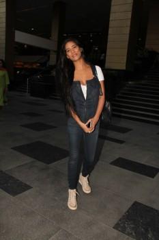 Bollywood actress Poonam Pandey spotted at phoenix mall lower parel in Mumbai.