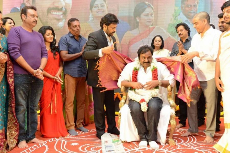 Telugu movie Shatamanam Bhavati success meet event held in Hyderabad. Celebs like Megastar Chiranjeevi, Sharwanand, Anupama Parameswaran, Himaja, Indraja, VV Vinayak and others graced the event. Chiranjeevi,Sharwanand,Anupama Parameswaran,Megastar Chiranjeevi,Shatamanam Bhavati,Shatamanam Bhavati success meet,Shatamanam Bhavati success meet pics,Shatamanam Bhavati success meet images,Shatamanam Bhavati success meet photos,Shatamanam Bhavati succe