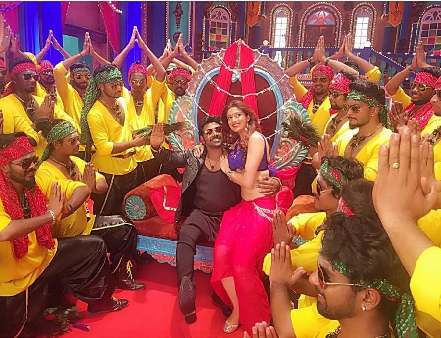 Actor Raghava Lawrence and actress Raai Laxmi on sets of Motta Shiva Ketta Shiva Item song shoot. Raghava Lawrence,Raai Laxmi,Raghava Lawrence and Raai Laxmi,Motta Shiva Ketta Shiva,Motta Shiva Ketta Shiva Item song,HaraHaraMahadev song,Hara Hara Mahadev song