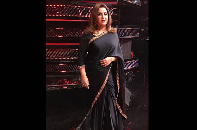 Farah Khan,Farah Khan in Sari,Farah Khan in saree,Farah Khan flaunts sari,Farah Khan flaunts saree,Manish Malhotra,Farah Khan sari pics,Farah Khan sari images,Farah Khan sari photos,Farah Khan sari stills,Farah Khan sari pictures