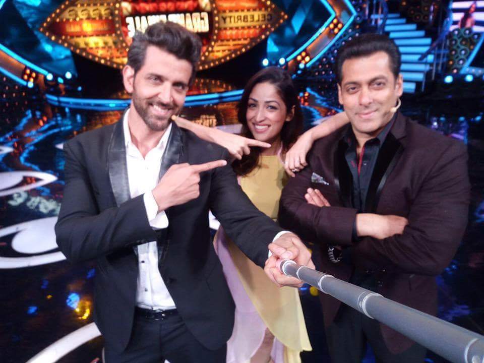 Bigg Boss 10 finale: Hrithik Roshan and Yami Gautam promote Kaabil on Salman Khan's show. Bigg Boss 10 finale,Bigg Boss 10,Bigg Boss 10 grand finale,Hrithik Roshan and Yami Gautam,Hrithik Roshan,Yami Gautam,Salman Khan,Bigg Boss finale,Bigg Boss 10 finale pics,Bigg Boss 10 finale images,Bigg Boss 10 finale photos,Bigg Boss 10 finale stills,Big
