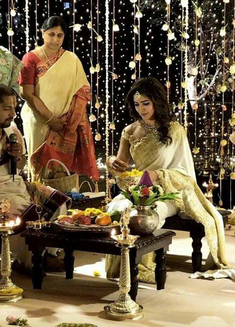 Chaitanya and Samantha first met on the sets of Gautham Vasudev Menon's Telugu romantic-drama "Ye Maaya Chesave" and went on to work together in films such as "Autonagar Surya" and "Manam". Samantha and Naga Chaitanya,Naga Chaitanya,Naga Chaitanya Samantha marriage,Naga Chaitanya engagement,Samantha engagement,Samantha engagement pics,Samantha engagement images,Samantha engagement photos