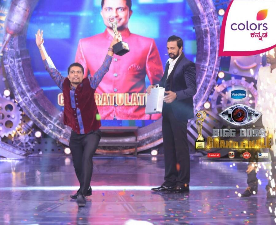 Bigg Boss Season 4 Kannada Winner: Pratham wins the Sudeep BBK4 Reality Show. Kirik keerthi,Pratham,pratham grand finale,Pratham wins Bigg Boss,Pratham wins Bigg Boss Season 4,Pratham wins Bigg Boss Season 4 Kannada,Sudeep,BBK4,Bigg Boss Season 4 Kannada Winner,Bigg Boss 4 Kannada Winner,Bigg Boss Kannada Winner