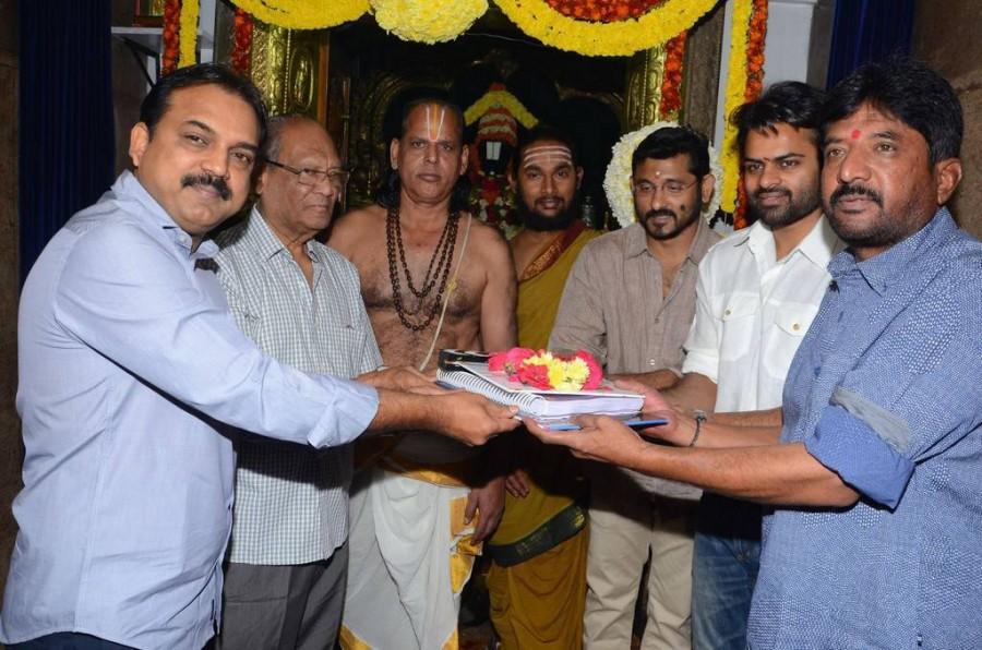 South Indian actor Sai Dharam Tej's new movie Jawaan launched in Hyderabad. Celebs like Jr NTR, VV Vinayak, BVS Ravi, Krishna, Harish Shankar, Gopichand Malineni, Koratala Siva, BVSN Prasad, SS Thaman, Suresh Kondeti, KS Rama Rao and others graced the event. Jr NTR,Sai Dharam Tej,Jawaan movie launch,Jawaan,Jawaan movie launch pics,Jawaan movie launch images,Jawaan movie launch photos,Jawaan movie launch stills,Jawaan movie launch pictures,N. T. Rama Rao Jr.
