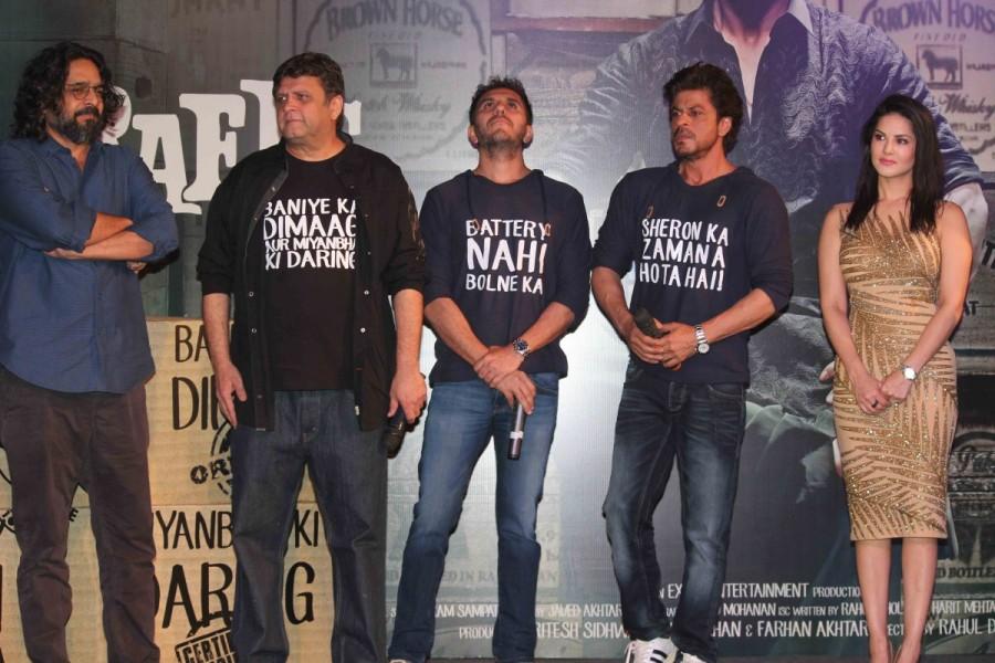 The film opened to whistles and hoots in cinema halls, with the audience also bursting into impromptu celebrations in theatres owing to Laila Main Laila and the powerpacked dialogues and performances delivered by the cast. Red Chillies Entertainment and Excel Entertainment Present an Excel Entertainment Production Raees is witnessing a power run at the theatres. Shah Rukh Khan,Sunny Leone,SRK,Raees,Raees success party,Raees success party pics,Raees success party images,Raees success party photos,Raees success party pictures