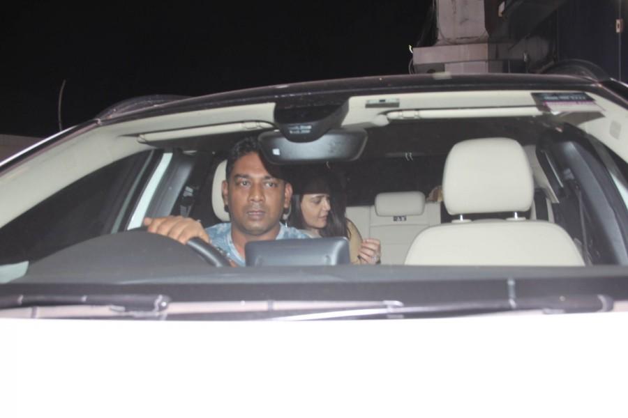 Bollywood actress Preity Zinta & Mukesh Chabra Snapped at PVR Juhu in Mumbai. Preity Zinta & Mukesh Chabra,Mukesh Chabra,Preity Zinta,actress Preity Zinta,Preity Zinta latest pics,Preity Zinta latest images,Preity Zinta latest photos,Preity Zinta latest stills,Preity Zinta latest pictures
