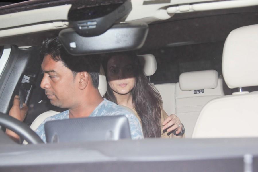 Bollywood actress Preity Zinta & Mukesh Chabra Snapped at PVR Juhu in Mumbai. Preity Zinta & Mukesh Chabra,Mukesh Chabra,Preity Zinta,actress Preity Zinta,Preity Zinta latest pics,Preity Zinta latest images,Preity Zinta latest photos,Preity Zinta latest stills,Preity Zinta latest pictures