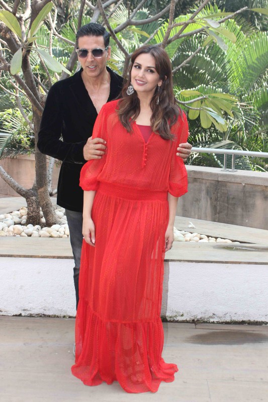 Bollywood actor Akshay Kumar & Huma Qureshi snapped promoting their film ‘Jolly LLB 2’ in Mumbai on January 30, 2017. Akshay Kumar & Huma Qureshi,Akshay Kumar,Huma Qureshi,Jolly LLB 2,Jolly LLB 2 promotions,Jolly LLB 2 movie promotion,Bollywood movie Jolly LLB 2,Jolly LLB 2 promotion,Jolly LLB 2 promotion pics,Jolly LLB 2 promotion images,Jolly LLB 2 promotion photos