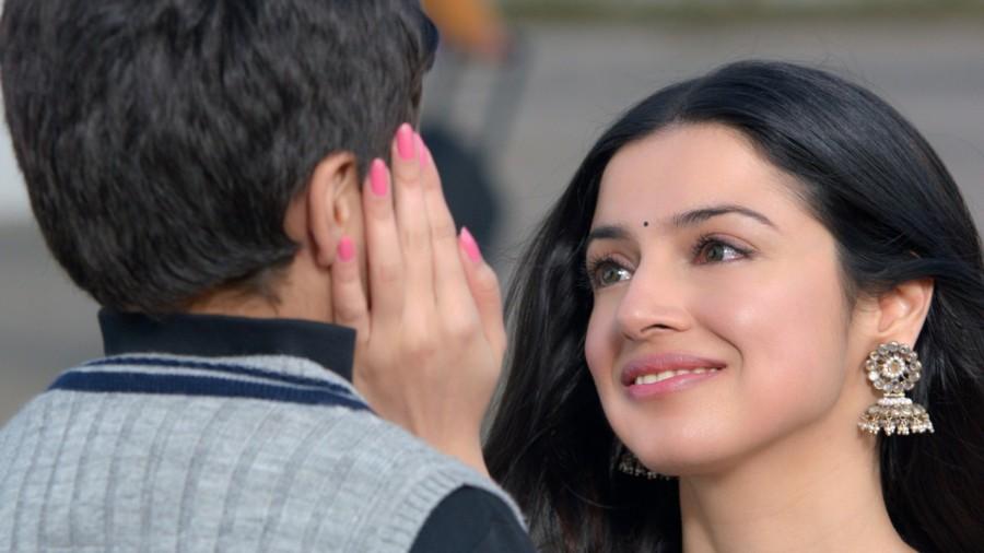 Crossing 6 million views within the first 4 days of it's release, the song has garnered raving reviews from all. Kabhi Yaadon Mein,Kabhi Yaadon Mein movie,Divya Khosla Kumar,Kabhi Yaadon Mein pics,Kabhi Yaadon Mein images,Kabhi Yaadon Mein photos,Kabhi Yaadon Mein stills,Kabhi Yaadon Mein pictures