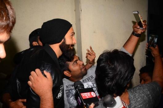 Bollywood actor Ranveer Singh spotted at Juhu PVR with fans.