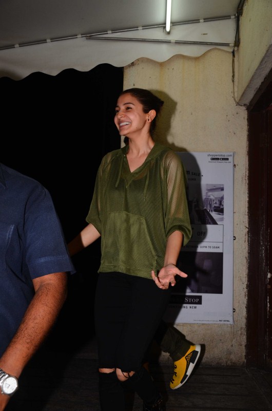 Bollywood actress Anushka Sharma spotted at PVR Juhu in Mumbai. Anushka Sharma,Parineeti Chopra,Anushka Sharma spotted at PVR Juhu,Parineeti Chopra spotted at PVR Juhu,Anushka Sharma latest pics,Anushka Sharma latest images,Anushka Sharma latest photos,Anushka Sharma latest stills,Anushka Sharma latest pictures