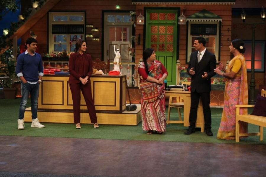 Bollywood actor Akshay Kumar and Huma Qureshi promote Jolly LLB 2 on the sets of The Kapil Sharma Show in Mumbai on January 31, 2017. Akshay Kumar and Huma Qureshi,Akshay Kumar,Huma Qureshi,Jolly LLB 2,Jolly LLB 2 promotion,Jolly LLB 2 movie promotion,Jolly LLB 2 on The Kapil Sharma Show,The Kapil Sharma Show,Akshay Kumar on The Kapil Sharma Show,Huma Qureshi on The Kapil Sharma Show