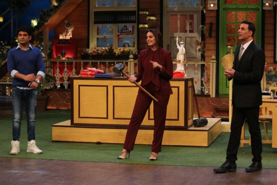 Bollywood actor Akshay Kumar and Huma Qureshi promote Jolly LLB 2 on the sets of The Kapil Sharma Show in Mumbai on January 31, 2017. Akshay Kumar and Huma Qureshi,Akshay Kumar,Huma Qureshi,Jolly LLB 2,Jolly LLB 2 promotion,Jolly LLB 2 movie promotion,Jolly LLB 2 on The Kapil Sharma Show,The Kapil Sharma Show,Akshay Kumar on The Kapil Sharma Show,Huma Qureshi on The Kapil Sharma Show