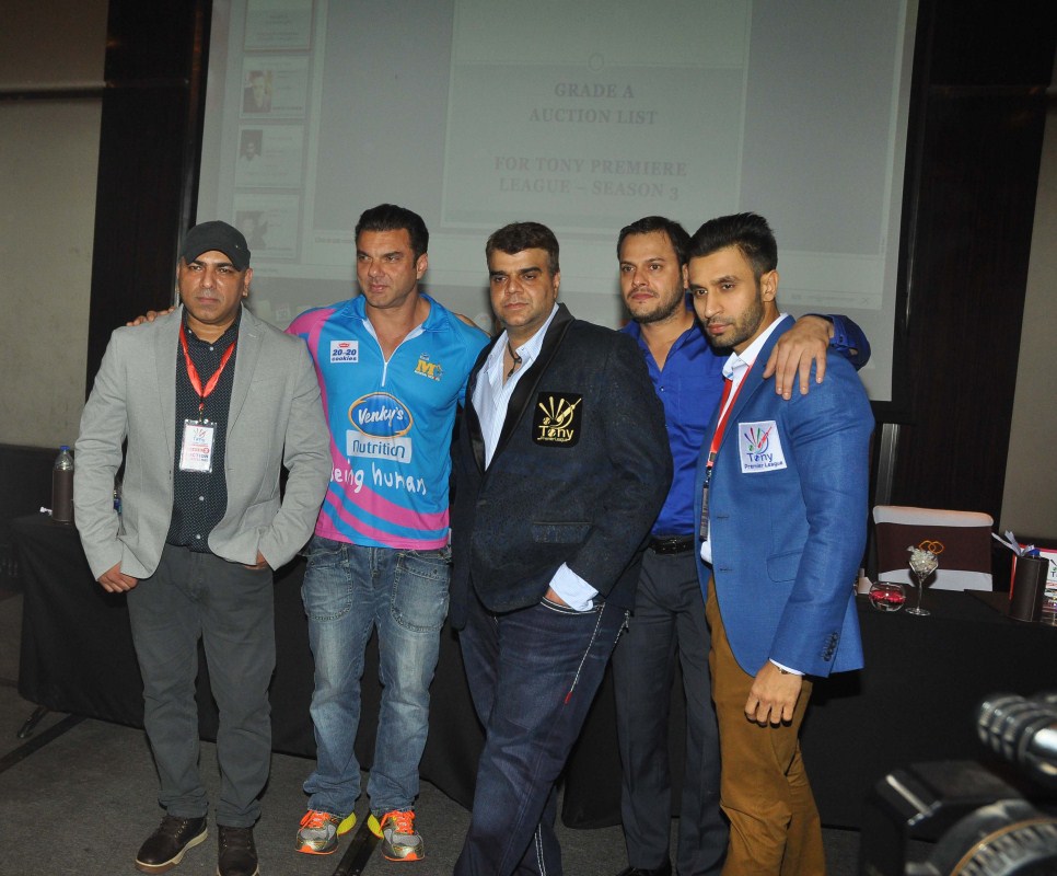 Bollywood actor Sohail Khan with co founders of Tony Premiere Leagues, Naren Moriani (L) and Danish Hingora (R) during the launch of Tony Premiere Leagues upcoming cricket season (TPL) in Mumbai on January 30, 2017. Sohail Khan,actor Sohail Khan,Tony Premiere Leagues,Tony Premiere Leagues launch,TPL,TPL Launch,Sohail Khan pics,Sohail Khan images,Sohail Khan photos,Sohail Khan stills,Sohail Khan pictures