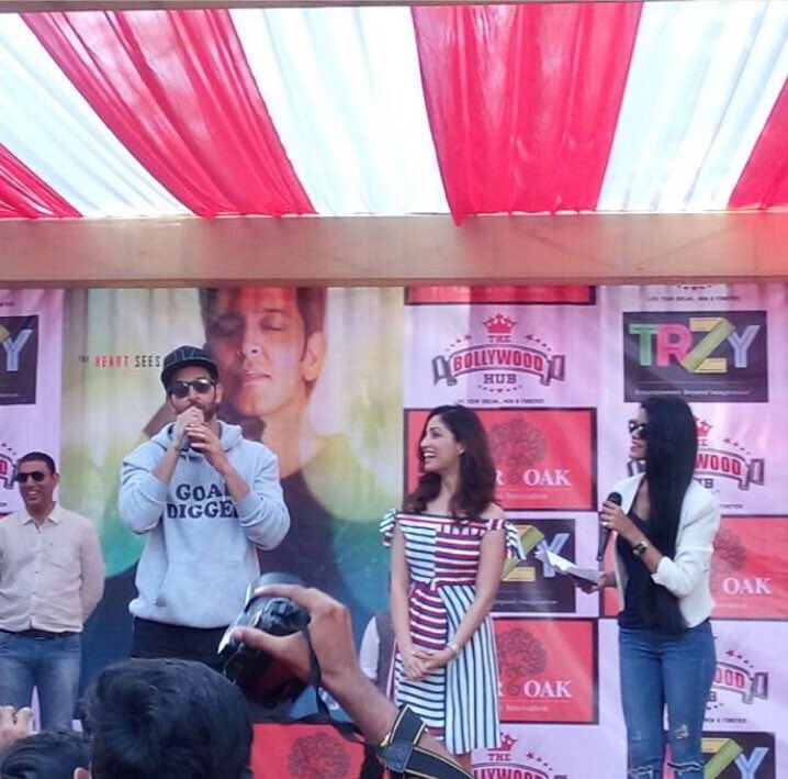 Bollywood actor Hrithik Roshan and actress Yami Gautam promote Kaabil in Ahmedabad. Hrithik Roshan and Yami Gautam,Hrithik Roshan,Yami Gautam,Kaabil,Kaabil promotion,Kaabil movie promotion,Kaabil promotion in Ahmedabad,Kaabil promotion pics,Kaabil promotion images,Kaabil promotion photos,Kaabil promotion stills,Kaabil promotion pictures