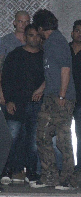 Sachin Joshi meets Bollywood actor Shah Rukh Khan at Kalina Airport while returning from Pune promotion for Raees. Raees Promotions,Raees,Raees movie Promotions,Shah Rukh Khan,SRK,Sachin Joshi meets Shah Rukh Khan,Sachin Joshi,Kalina Airport