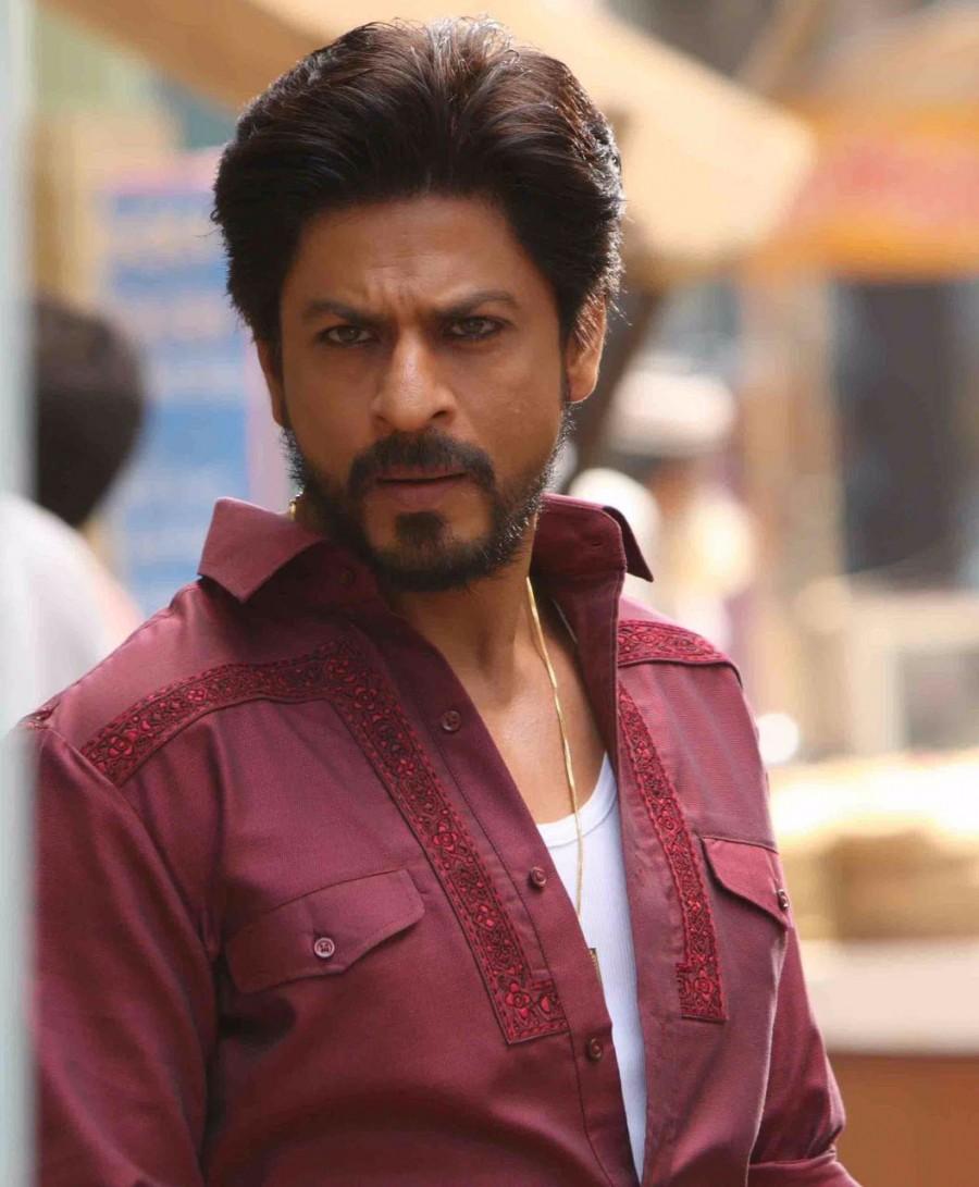 Directed by Rahul Dholakia, the film is produced by Excel Entertainment and Red Chillies Entertainment. Raees promotion,raees,raees ahmedabad,raees in gujarat,shah rukh khan,shah rukh khan promotes raees,mahira khan