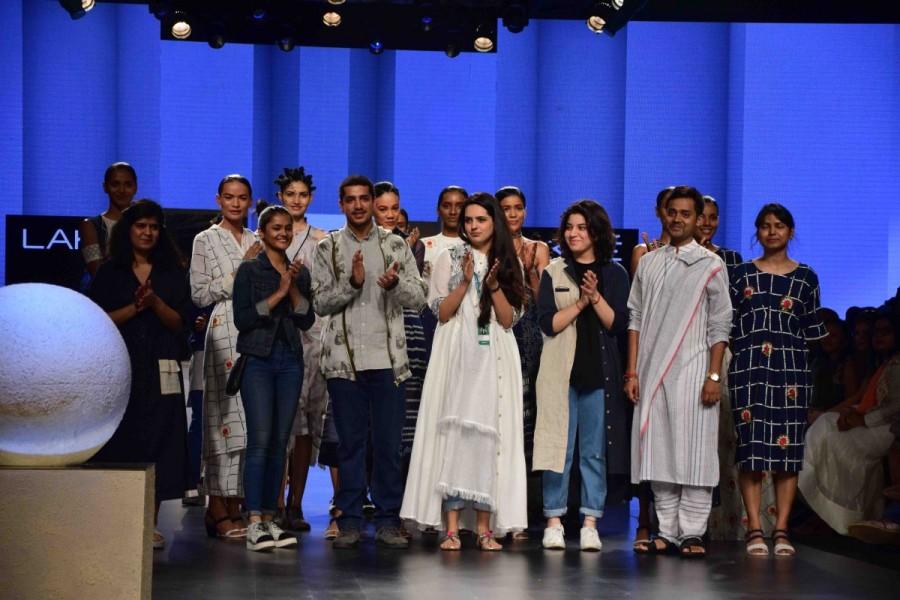 Models displays the creation during the Lakme Fashion Week Summer/Resort 2017, in Mumbai on February 1, 2017. Lakme Fashion Week,Lakme Fashion Week 2017,Lakme Fashion Week pics,Lakme Fashion Week images,Lakme Fashion Week photos,Lakme Fashion Week stills,Lakme Fashion Week pictures,Amit Aggarwal