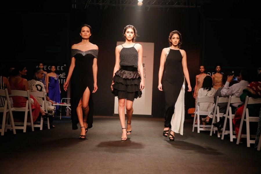 Models displays the creation during the Lakme Fashion Week Summer/Resort 2017, in Mumbai on February 1, 2017. Lakme Fashion Week,Lakme Fashion Week 2017,Lakme Fashion Week pics,Lakme Fashion Week images,Lakme Fashion Week photos,Lakme Fashion Week stills,Lakme Fashion Week pictures,Amit Aggarwal