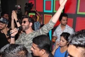 Hrithik Roshan and Yami Gautam,Hrithik Roshan,Yami Gautam,Mithibai College festival,Mithibai College,Kaabil promotion,Kaabil movie promotion,Kaabil promotion pics,Kaabil promotion images,Kaabil promotion photos,Kaabil promotion stills,bollywood movie Kaab