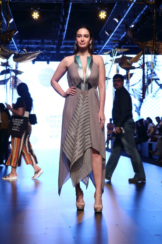 Bollywood celebs like Sonakshi Sinha, Neha Sharma, Tamannah Bhatia, Kajal Agarwal spotted at Lakme Fashion Week 2017. LFW 2017,LFW,Lakme Fashion Week,Lakme Fashion Week 2017,Sonakshi Sinha,Neha Sharma,Tamannah Bhatia,Kajal Agarwal,Lakme Fashion Week Summer Resort 2017,Kajal Aggarwal