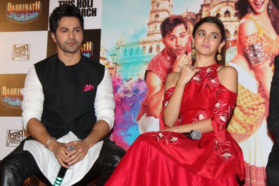 Bollywood actors Varun Dhawan and Alia Bhatt spotted during the trailer launch of film Badrinath Ki Dulhaniya in Mumbai on February 2, 2017. Varun Dhawan and Alia Bhatt,Alia Bhatt,Varun Dhawan,Badrinath Ki Dulhaniya,Badrinath Ki Dulhaniya trailer launch,Badrinath Ki Dulhaniya trailer,Badrinath Ki Dulhaniya trailer launch pics,Badrinath Ki Dulhaniya trailer launch images,Badrinath Ki Dulhaniya