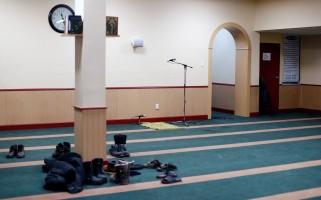 Grim,Grim aftermath,Quebec mosque,Haunting images,Haunting pics,Haunting photos,Centre Culturel Islamique,evening prayers