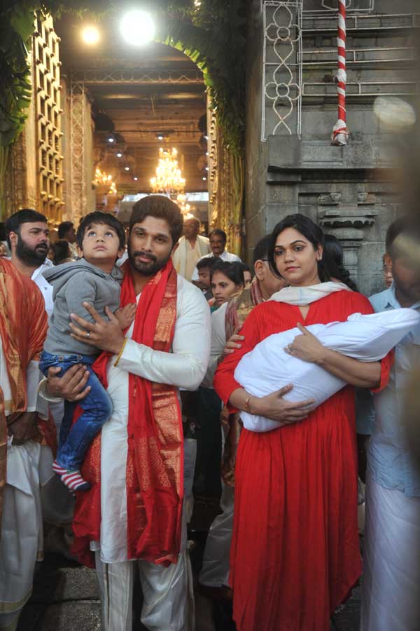 Stylish Star Allu Arjun visited Tirumala Temple along with his wife Sneha Reddy, son Ayaan and daughter Arha. Allu Arjun,Sneha Reddy,Ayaan,Arha,Allu Arjun visits Tirupati,Allu Arjun in Tirupati,actor Allu Arjun,Allu Arjun latest pics,Allu Arjun latest images,Allu Arjun latest photos,Allu Arjun latest stills,Allu Arjun latest pictures