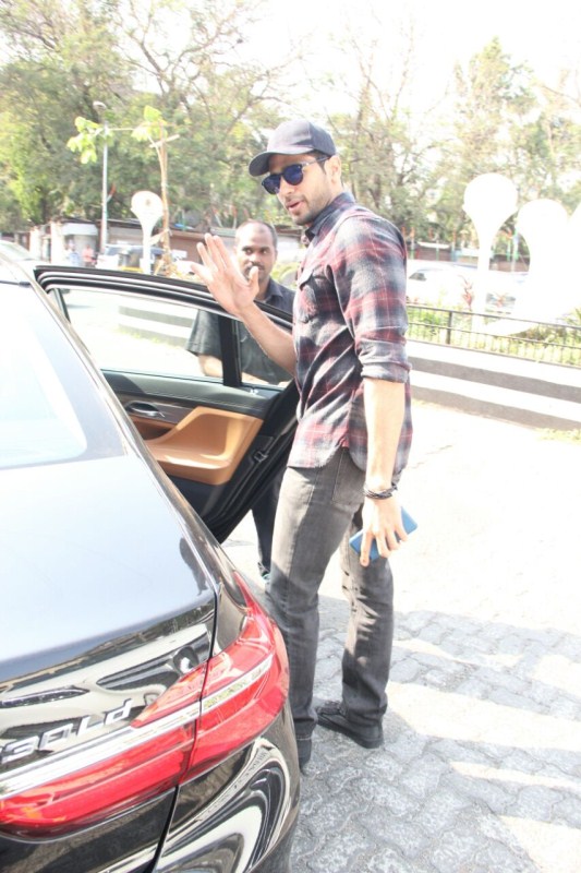 Bollywood actor Sidharth Malhotra spotted at Bastian hotel in Bandra. Sidharth Malhotra with Alia Bhatt,Sidharth Malhotra and Alia Bhatt,Sidharth Malhotra,Alia Bhatt,Sidharth Malhotra and Alia Bhatt pics,Sidharth Malhotra and Alia Bhatt images,Sidharth Malhotra and Alia Bhatt photos,Sidharth Malhotra and Alia Bhatt stills,S