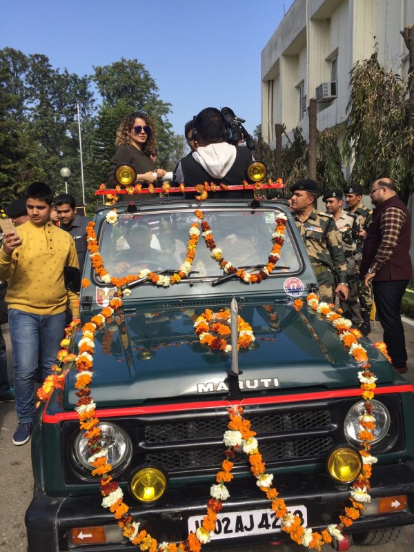 After an entertaining interactive session with the jawans, Kangana headed to the BSF camp stadium, where she interacted with the BSF jawans family members. She realises it isn't an easy life for them, so she gave them a heartfelt motivational speech, and also thanked them for so much patience and love. Kangana Ranaut,actress Kangana Ranaut,BSF Jawans,Jawans,Kangana Ranaut with BSF Jawans,Kangana Ranaut with Jawans,Kangana Ranaut latest pics,Kangana Ranaut latest images,Kangana Ranaut latest photos,Kangana Ranaut latest stills,Kangana Ranaut latest pictu