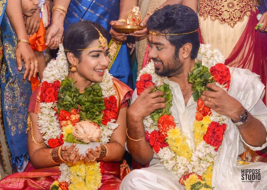 Pichaikkaran fame actress Satna Titus and Distributor Karthick wedding held on Feb 6 in Salem. Satna Titus,actress Satna Titus,Satna Titus marriage,Satna Titus wedding,Satna Titus wedding pics,Satna Titus wedding images,Satna Titus wedding photos,Satna Titus wedding pictures,Satna Titus marriage pics,Satna Titus marriage images,Satna Titus marriage