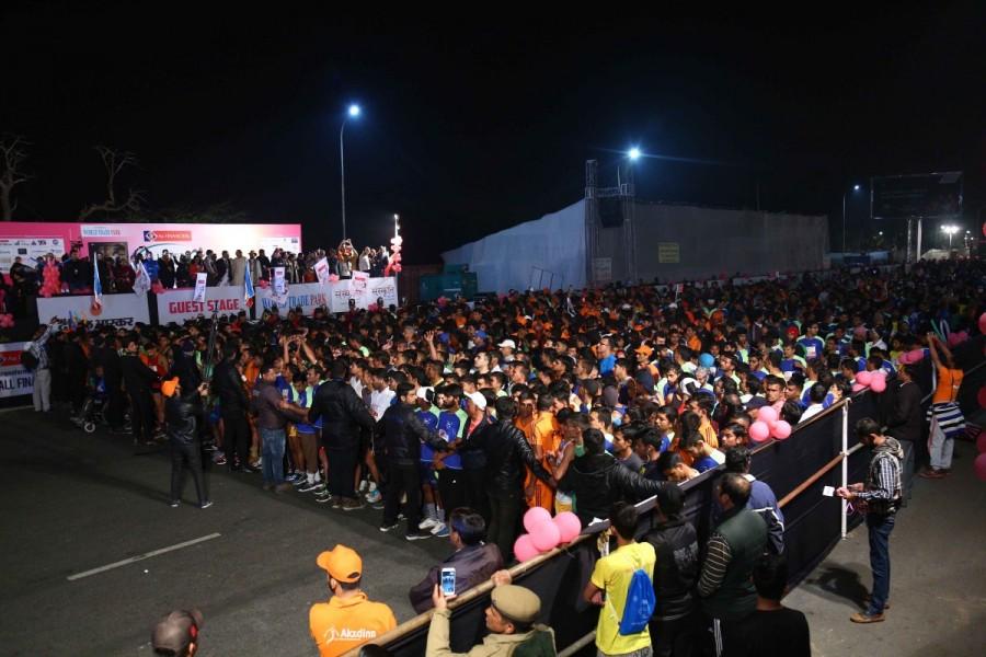 The AU JAIPUR Marathon. Kangana Ranaut,actress Kangana Ranaut,The AU JAIPUR Marathon,The AU JAIPUR,Rajasthan’s Biggest Mass Event,Bollywood actress Kangana Ranaut,Kangana Ranaut pics,Kangana Ranaut images,Kangana Ranaut photos