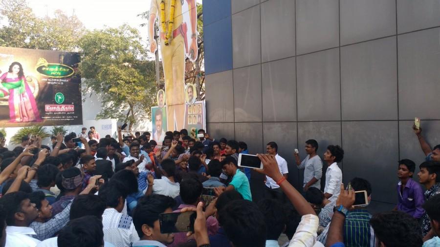 Suriya fans celebrate Singam 3 aka Si3 movie release. Suriya,actor Suriya,Singam 3,Si3,Si3 release,Si3 movie release,Suriya fans,actor Suriya fans