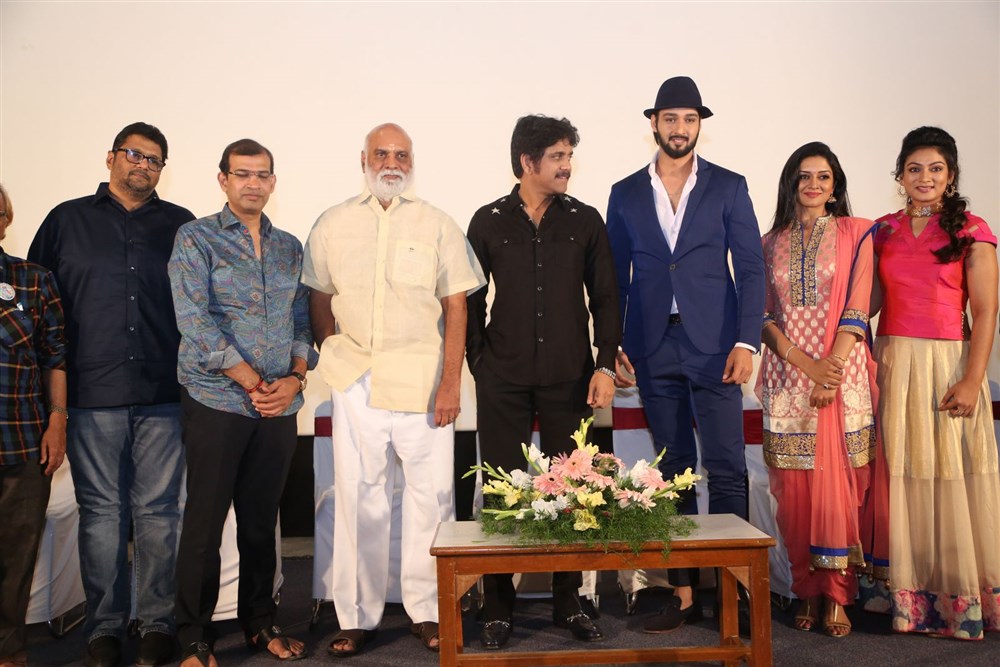 Telugu movie Om Namo Venkatesaya press meet held at Hyderabad. Celebs like Nagarjuna Akkineni, Saurabh Raj Jain, K Raghavendra Rao, Ashmitha, Vimala Raman, JK Bharavi, A Mahesh Reddy, Ananth Sriram, Sri Vedavyasa and others graced the event. Om Namo Venkatesaya,Om Namo Venkatesaya press meet,Nagarjuna Akkineni,Saurabh Raj Jain,K Raghavendra Rao,Ashmitha,Vimala Raman,Om Namo Venkatesaya press meet pics,Om Namo Venkatesaya press meet images,Om Namo Venkatesaya press meet photos,Om Namo Venkates
