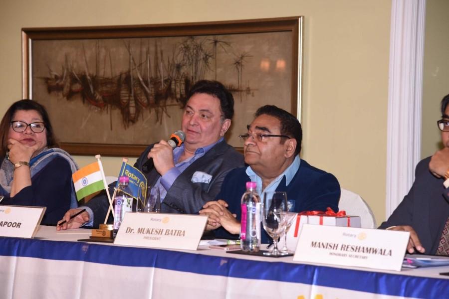 Bollywood actor Rishi Kapoor receives lifetime achievement award by the Rotary Club in Mumbai. Rishi Kapoor,actor Rishi Kapoor,lifetime achievement award,Rotary Club,Rishi Kapoor receives lifetime achievement award,bollywood actor Rishi Kapoor,Rishi Kapoor latest pics,Rishi Kapoor latest images,Rishi Kapoor latest photos,Rishi Kapoor latest stills
