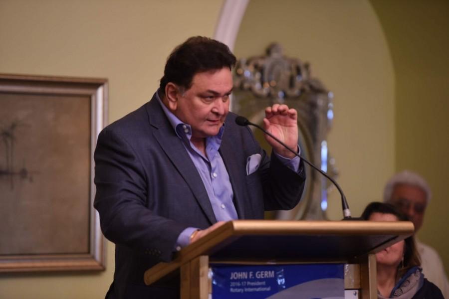 Bollywood actor Rishi Kapoor receives lifetime achievement award by the Rotary Club in Mumbai. Rishi Kapoor,actor Rishi Kapoor,lifetime achievement award,Rotary Club,Rishi Kapoor receives lifetime achievement award,bollywood actor Rishi Kapoor,Rishi Kapoor latest pics,Rishi Kapoor latest images,Rishi Kapoor latest photos,Rishi Kapoor latest stills