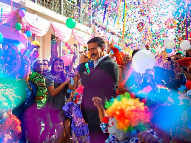 Jolly LLB 2 is an upcoming Bollywood comedy drama film written and directed by Subhash Kapoor. Produced under Fox Star Studios banner. The film stars Akshay Kumar and Huma Qureshi in the lead role, while Annu Kapoor, Inaamulhaq, Manav Kaul, Saurabh Shukla, Arshad Warsi and Elli Avram in the supporting role. Akshay Kumar,Huma Qureshi,Akshay Kumar and Huma Qureshi,Jolly LLB 2,Jolly LLB 2 movie stills,Jolly LLB 2 movie pics,Jolly LLB 2 movie images,Jolly LLB 2 movie photos,Jolly LLB 2 movie pictures,Jolly LLB 2 pics