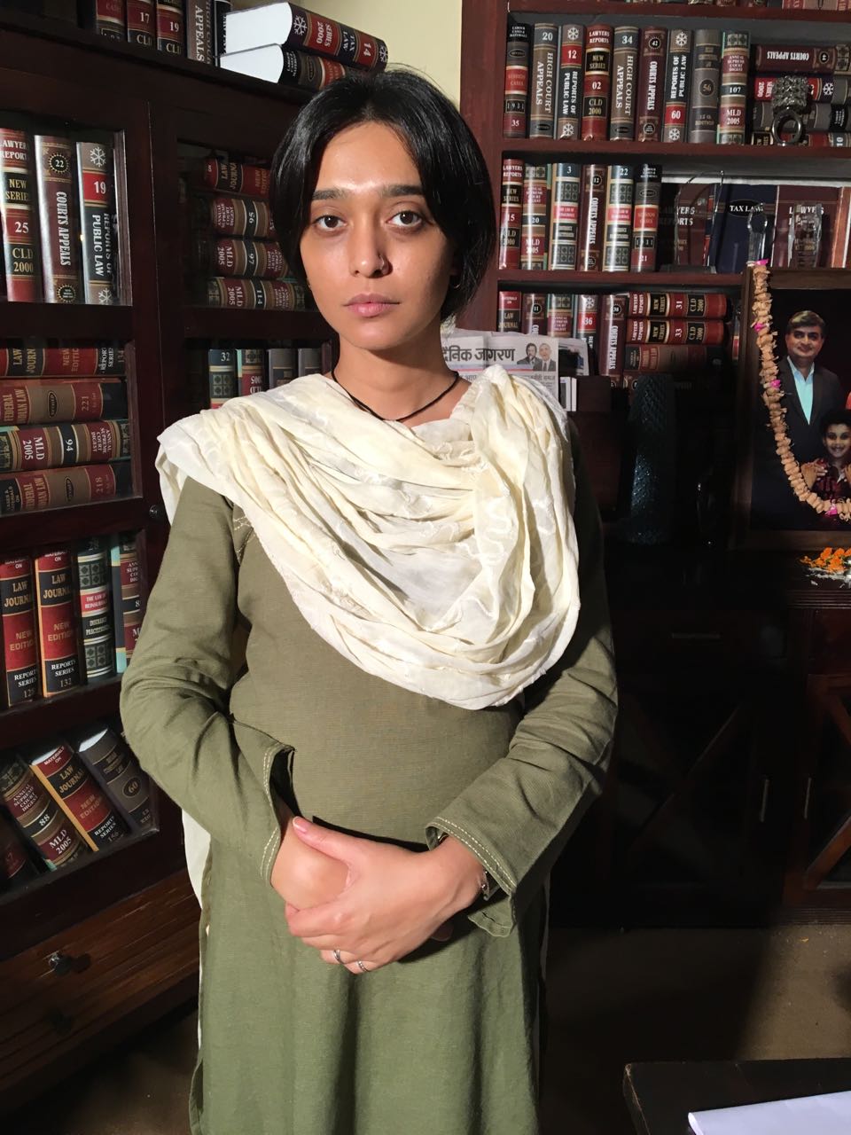 I loved the script of the film and fell in love with my character Hina. It's a part that I am proud to have etched and portrayed. It was such a joy collaborating with Subhash Kapoor as a director who is a great writer and director. He is really like a father figure and conducts himself with so much compassion and warmth on set. It rare to find such directors. Also working with old friend Manav Kaul was special. And Akshay Kumar, was the sweetest. He is such a responsive and helpful co-actor and a complete team player. I am really glad that I did this film and tell this story. Cause it will stay in people's minds for a long time, I think." Sayani Gupta,Sayani Gupta look,Sayani Gupta look in Jolly LLB 2,Jolly LLB 2,Akshay Kumar,Huma Qureshi,actress Sayani Gupta