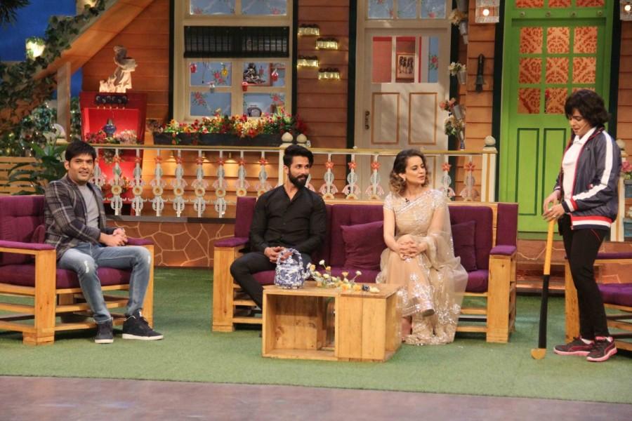 Bollywood actors Shahid Kapoor and Kangana Ranaut promote Rangoon on the sets of The Kapil Sharma Show in Mumbai on February 9, 2017. Shahid Kapoor and Kangana Ranaut,Shahid Kapoor,Kangana Ranaut,Rangoon,Rangoon promotion,Rangoon movie promotion,Rangoon promotion of The Kapil Sharma Show,The Kapil Sharma Show,The Kapil Sharma Show on the sets