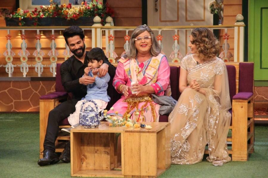 Bollywood actors Shahid Kapoor and Kangana Ranaut promote Rangoon on the sets of The Kapil Sharma Show in Mumbai on February 9, 2017. Shahid Kapoor and Kangana Ranaut,Shahid Kapoor,Kangana Ranaut,Rangoon,Rangoon promotion,Rangoon movie promotion,Rangoon promotion of The Kapil Sharma Show,The Kapil Sharma Show,The Kapil Sharma Show on the sets