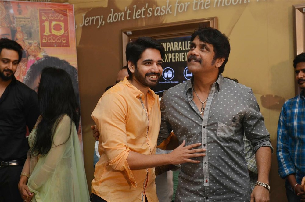 Sushanth, Nagarjuna spotted at Om Namo Venkatesaya special screening. Chiranjeevi,Akkineni Nagarjuna,PV Sindhu,Om Namo Venkatesaya,Om Namo Venkatesaya special screening,Om Namo Venkatesaya special screening pics,Om Namo Venkatesaya special screening images,Om Namo Venkatesaya special screening phoots,Om Namo Venkatesaya spe