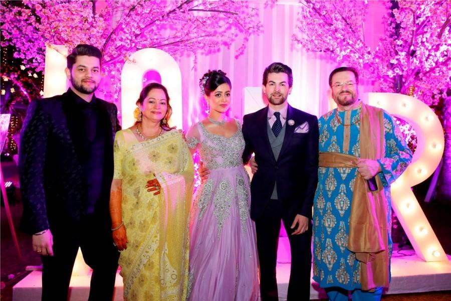 The elaborate gourmet counter had a special counter allocated for Neil's favourite dish Lal Maas Dabeli which incidentally will be a constant fixture on the menu at every function since its Neil's favourite dish. Neil Nitin Mukesh and Rukmini Sahay,Neil Nitin Mukesh,Rukmini Sahay,Neil Nitin Mukesh wedding pics,Neil Nitin Mukesh wedding images,Neil Nitin Mukesh wedding photos,Neil Nitin Mukesh wedding stills,Neil Nitin Mukesh wedding pictures