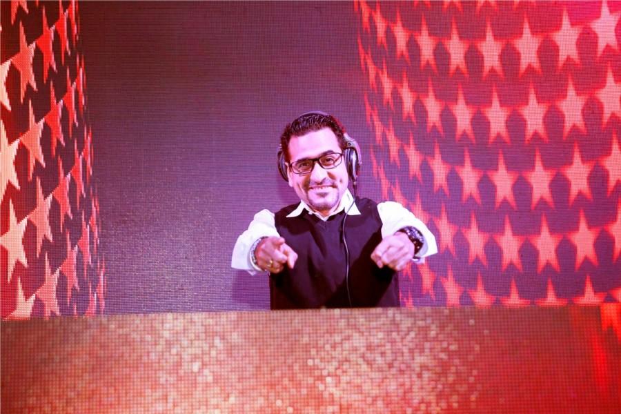 DJ Suketu Neil Nitin Mukesh and Rukmini Sahay,Neil Nitin Mukesh,Rukmini Sahay,Neil Nitin Mukesh wedding pics,Neil Nitin Mukesh wedding images,Neil Nitin Mukesh wedding photos,Neil Nitin Mukesh wedding stills,Neil Nitin Mukesh wedding pictures