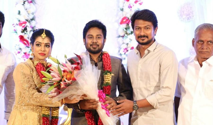 South Indian actor Udhayanidhi Stalin at Karthik and Satna Titus wedding reception. GV Prakash Kumar,R Parthiban,Udhayanidhi Stalin,SJ Surya,Vidharth,Lollu Sabha Jeeva,Satna Titus wedding reception,Satna Titus reception,Satna Titus wedding,Satna Titus wedding reception pics,Satna Titus wedding reception images,Satna Titus wedding recepti