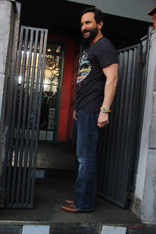 Bollywood actor Saif Ali Khan spotted at Monkey Bar in Mumbai. Saif Ali Khan,Saif Ali Khan at Monkey Bar,Monkey Bar,actor Saif Ali Khan,Saif Ali Khan pics,Saif Ali Khan images,Saif Ali Khan phoots,Saif Ali Khan stills,Saif Ali Khan pictures