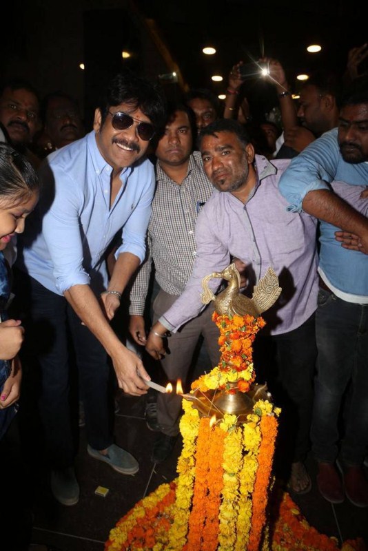 South Indian actor Akkineni Nagarjuna launches Swapna Theatre. Akkineni Nagarjuna,Nagarjuna,actor Nagarjuna,Nagarjuna launches Swapna Theatre,Swapna Theatre,Nagarjuna launches Swapna Theatre pics,Nagarjuna launches Swapna Theatre images,Nagarjuna launches Swapna Theatre photos,Nagarjuna launches Swapna Theatre stills